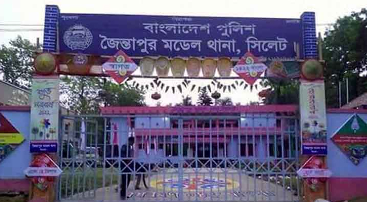চোরাই পণ্যবাহী ভেবে পিকআপে গুলি, হেলপার নিহত